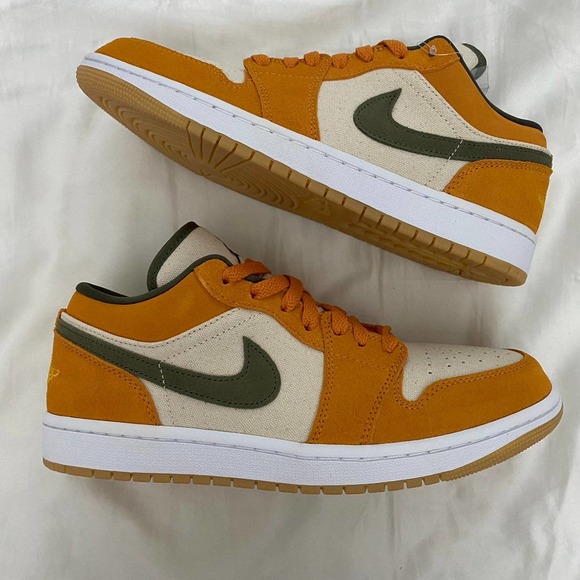 Air Jordan 1 Low Light Curry (8 Men) - Picture 6 of 12